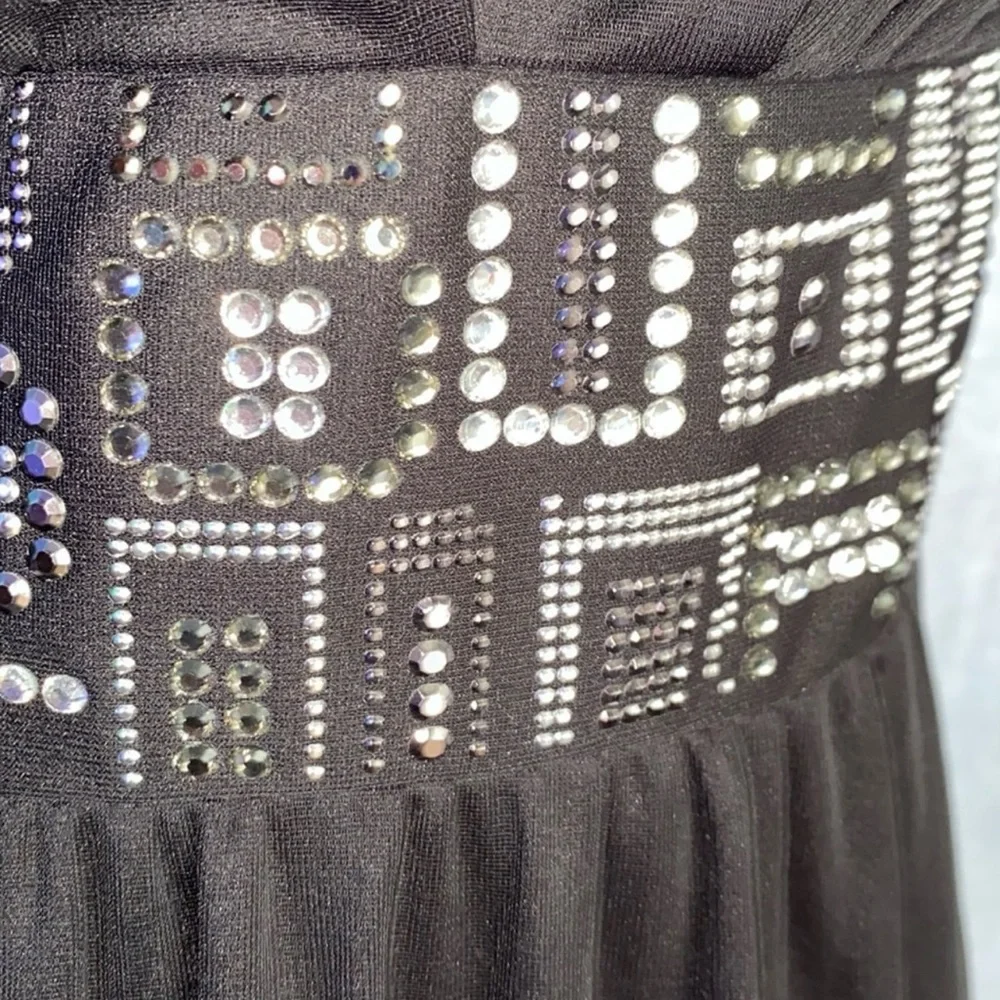 R&M Richards Short Sleeve Dress With Belt
R & M Richards
Size: 12 - Picture 4 of 9